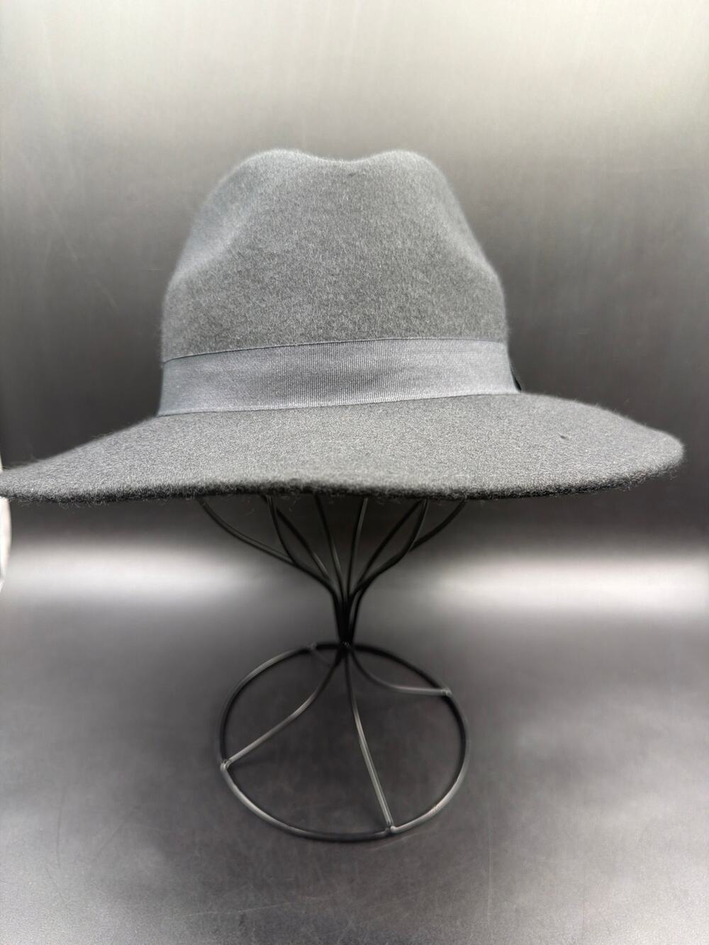 bebe Black 100% Wool Felt Wide Brim Fedora Hat Womens One Size Ribbon Band